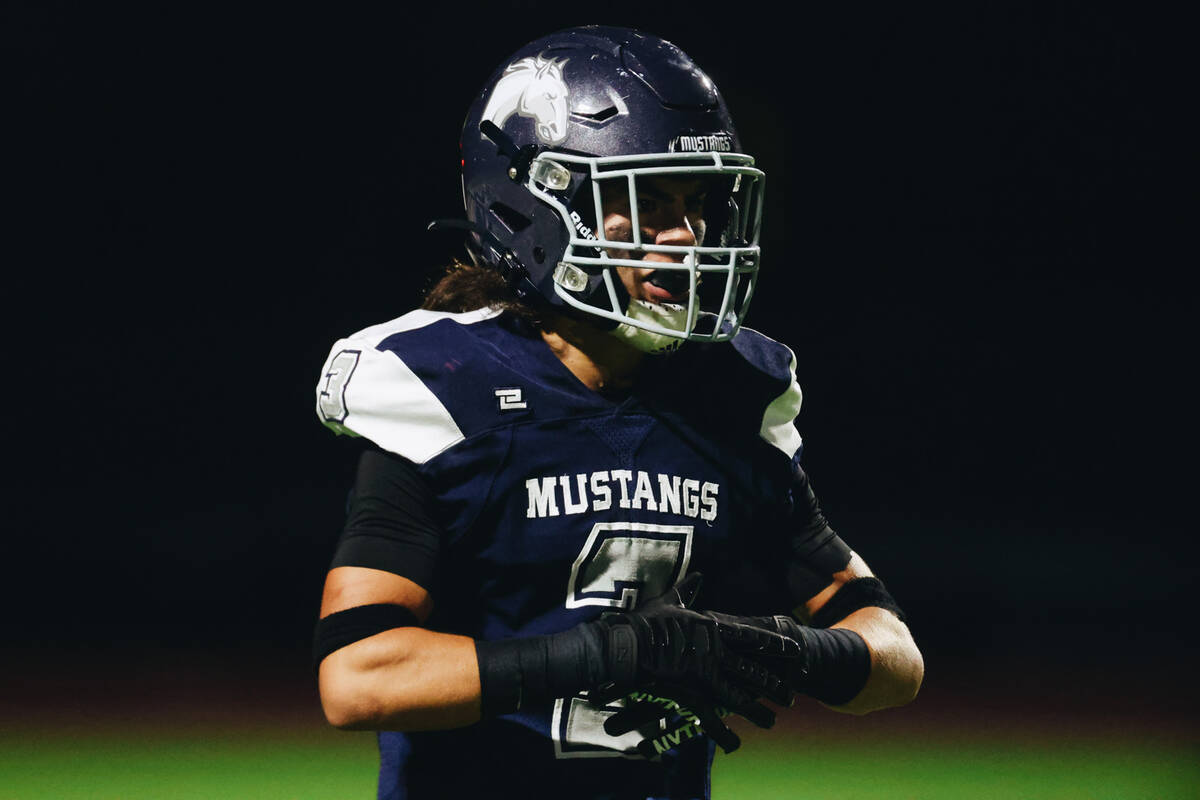 Shadow Ridge's Ula Cox (3) readies himself on the field during a game against Arbor View at Sha ...