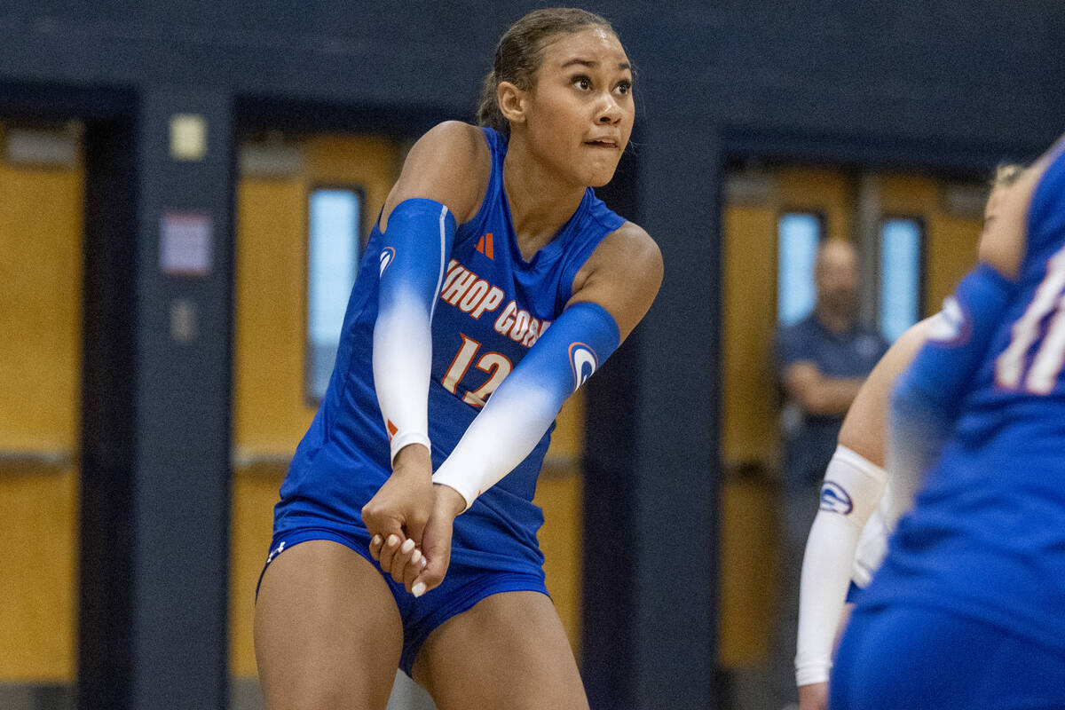 Bishop Gorman junior Brooklynn Williams (12) prepares for the ball during the volleyball match ...