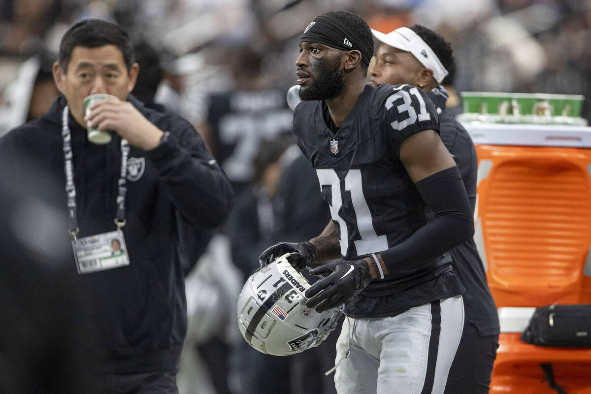 Raiders cornerback Brandon Facyson (31) prepares to take the field during the first half of an ...