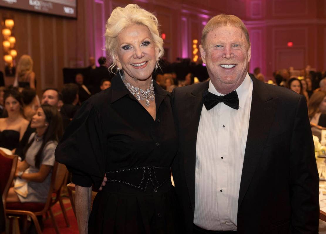 Wynn Resorts co-founder Elaine Wynn, left, and Raiders owner Mark Davis during Nevada Ballet Th ...