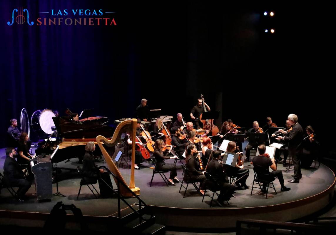 Conductor Taras Krysa and the Las Vegas Sinfonietta (courtesy of Gabriella Benavidez)