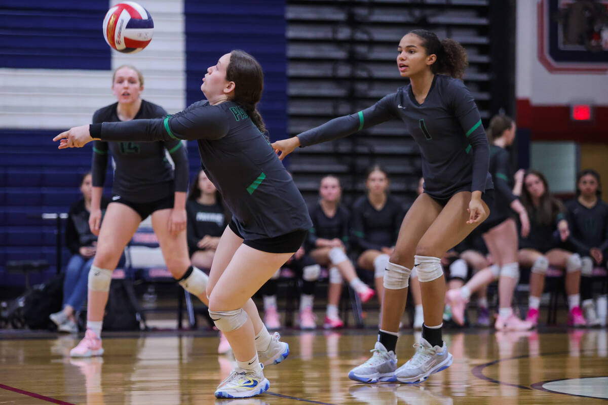 Palo Verde setter Mia Calvillo Zurita (16) bump passes the ball during a volleyball match betwe ...