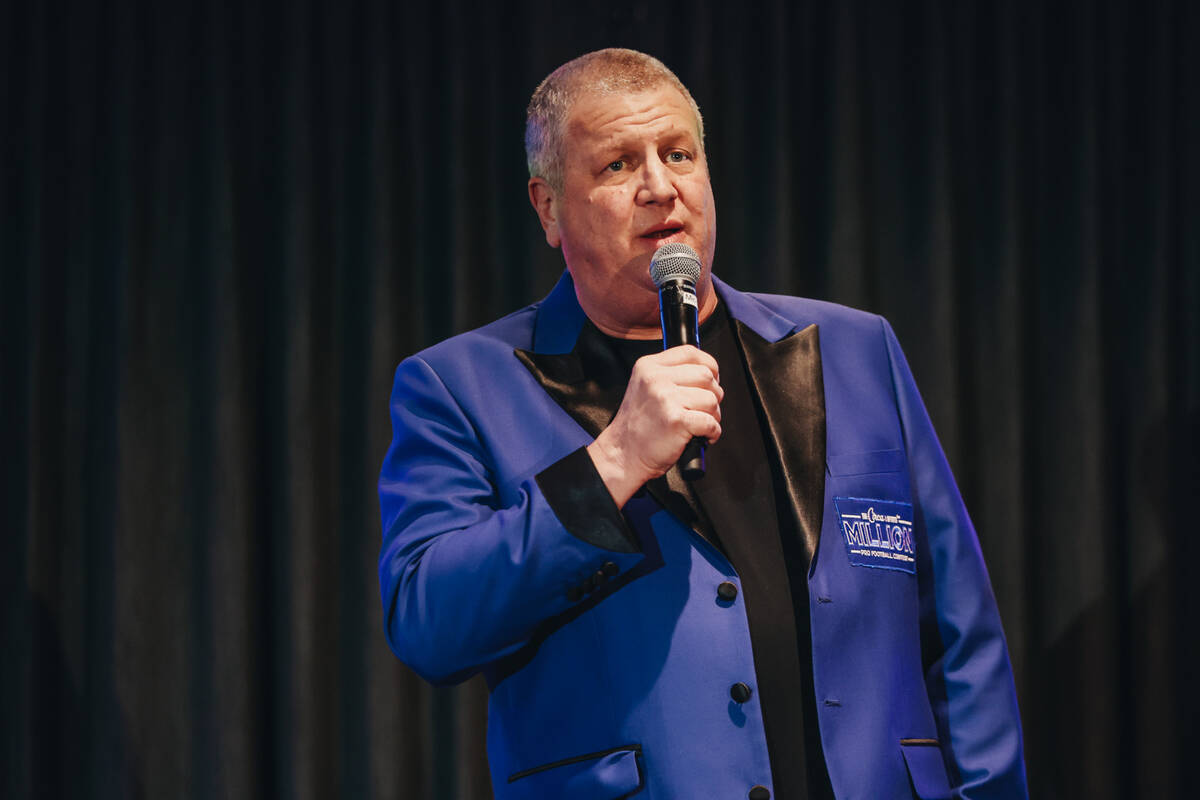 Circa owner Derek Stevens speaks to a crowd during an awards ceremony for Circa Survivor contes ...