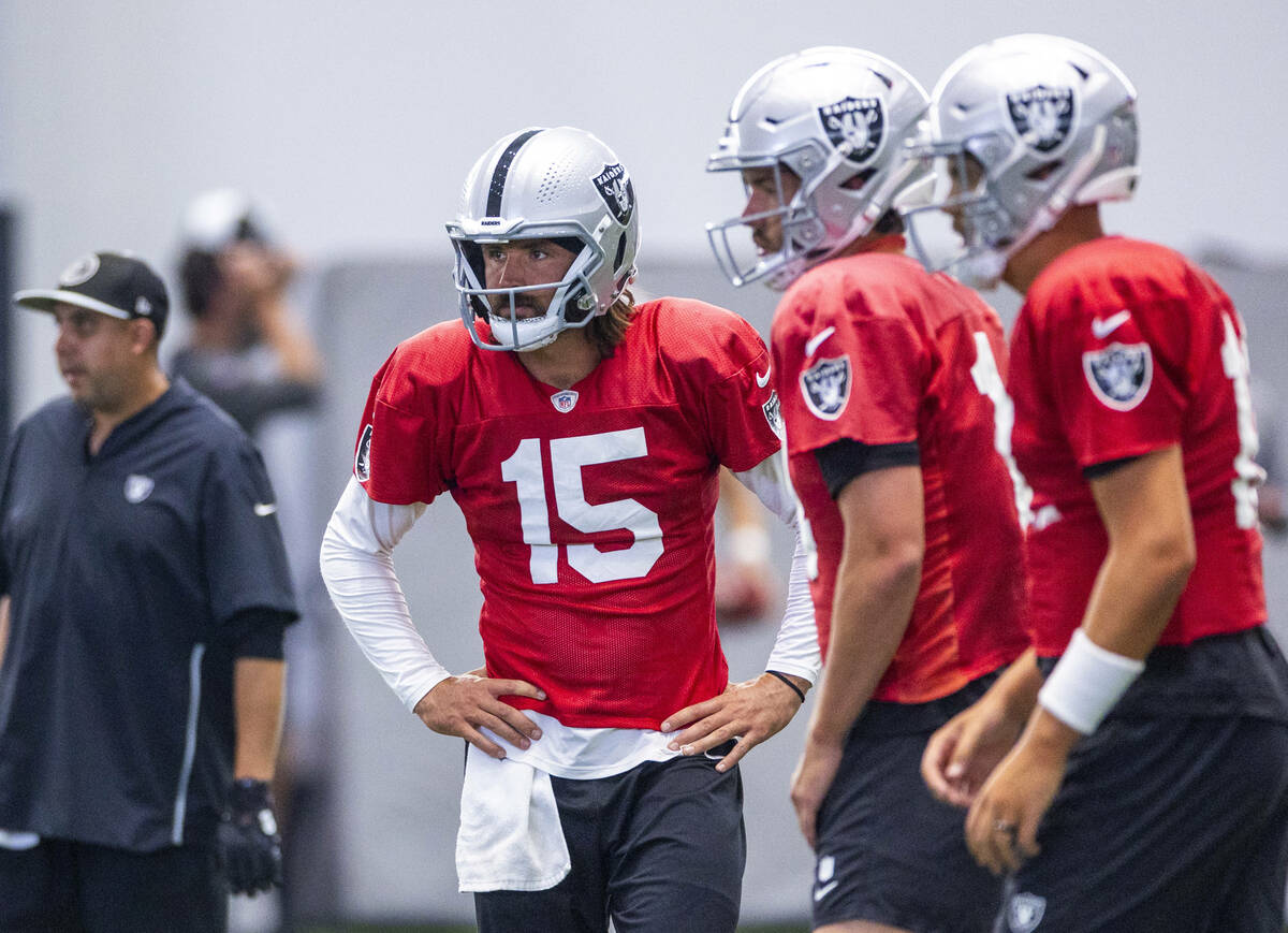 Raiders quarterback Gardner Minshew (15), quarterback Carter Bradley (14) and quarterback Aidan ...