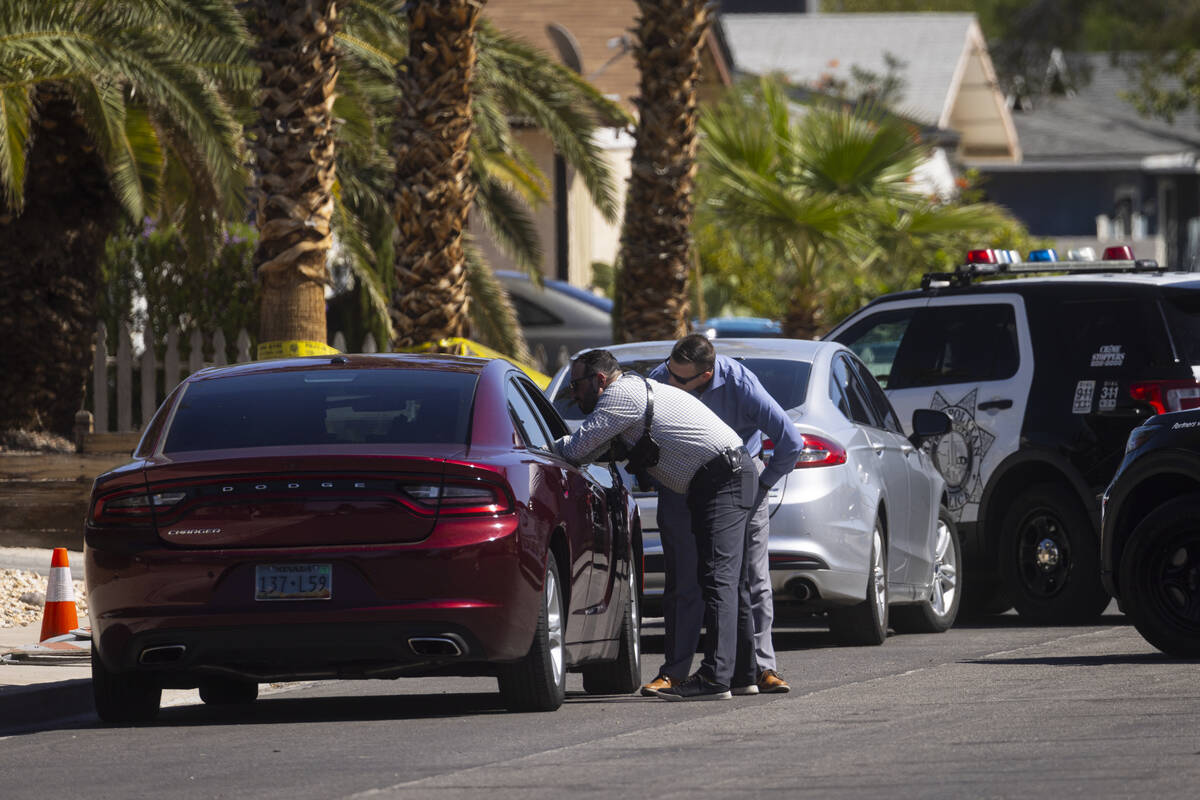 Las Vegas police investigate a homicide on the 6400 block of Placer Drive on Thursday, Sept. 26 ...