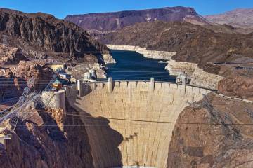 Lake Mead and the Hoover Dam. (Benjamin Hager/Las Vegas Review-Journal) @benjaminhphoto