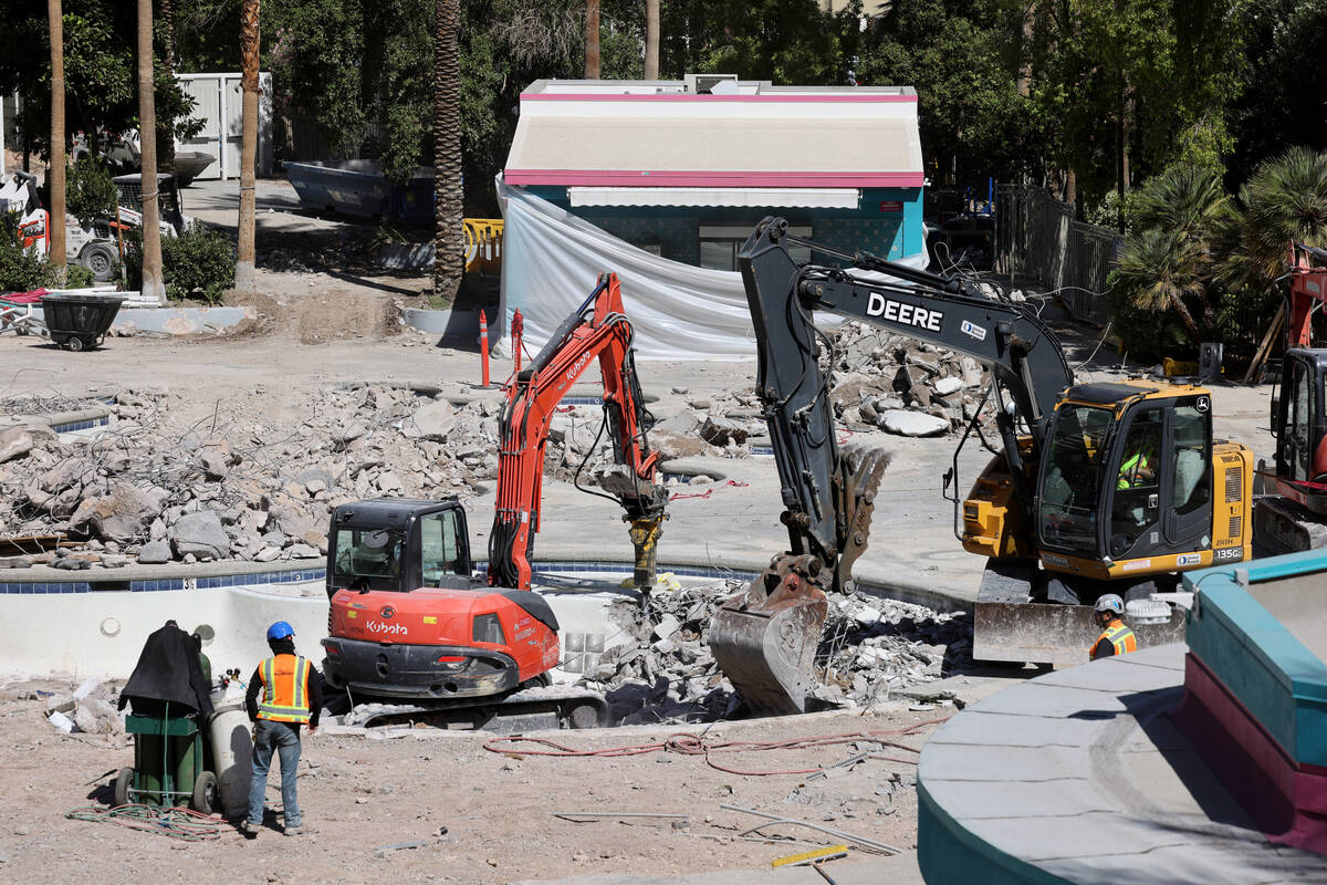 Renovations continue at the Go Pool at the Flamingo on the Strip in Las Vegas Tuesday, Oct. 1, ...