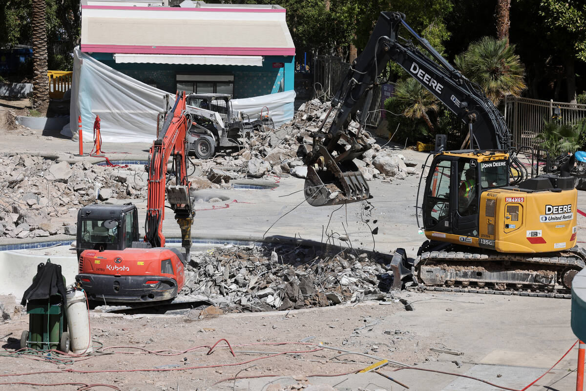 Renovations continue at the Go Pool at the Flamingo on the Strip in Las Vegas Tuesday, Oct. 1, ...