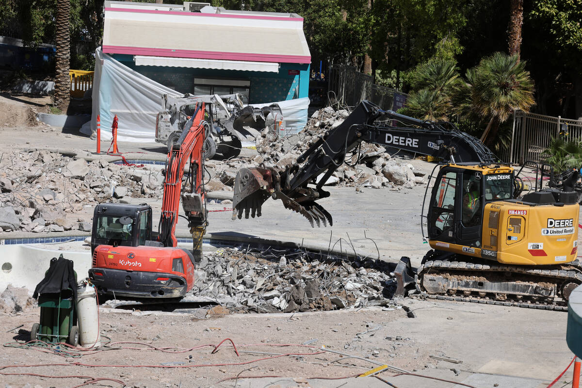 Renovations continue at the Go Pool at the Flamingo on the Strip in Las Vegas Tuesday, Oct. 1, ...