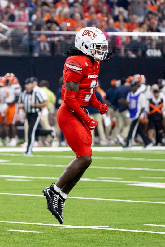 UNLV defensive back Johnathan Baldwin (3) celebrates a play during the college football game ag ...