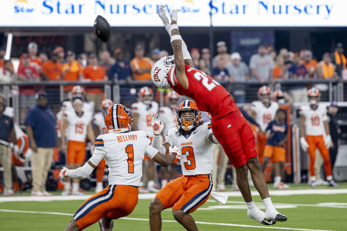 UNLV wide receiver Jaden Bradley (23) misses a pass during the college football game against th ...