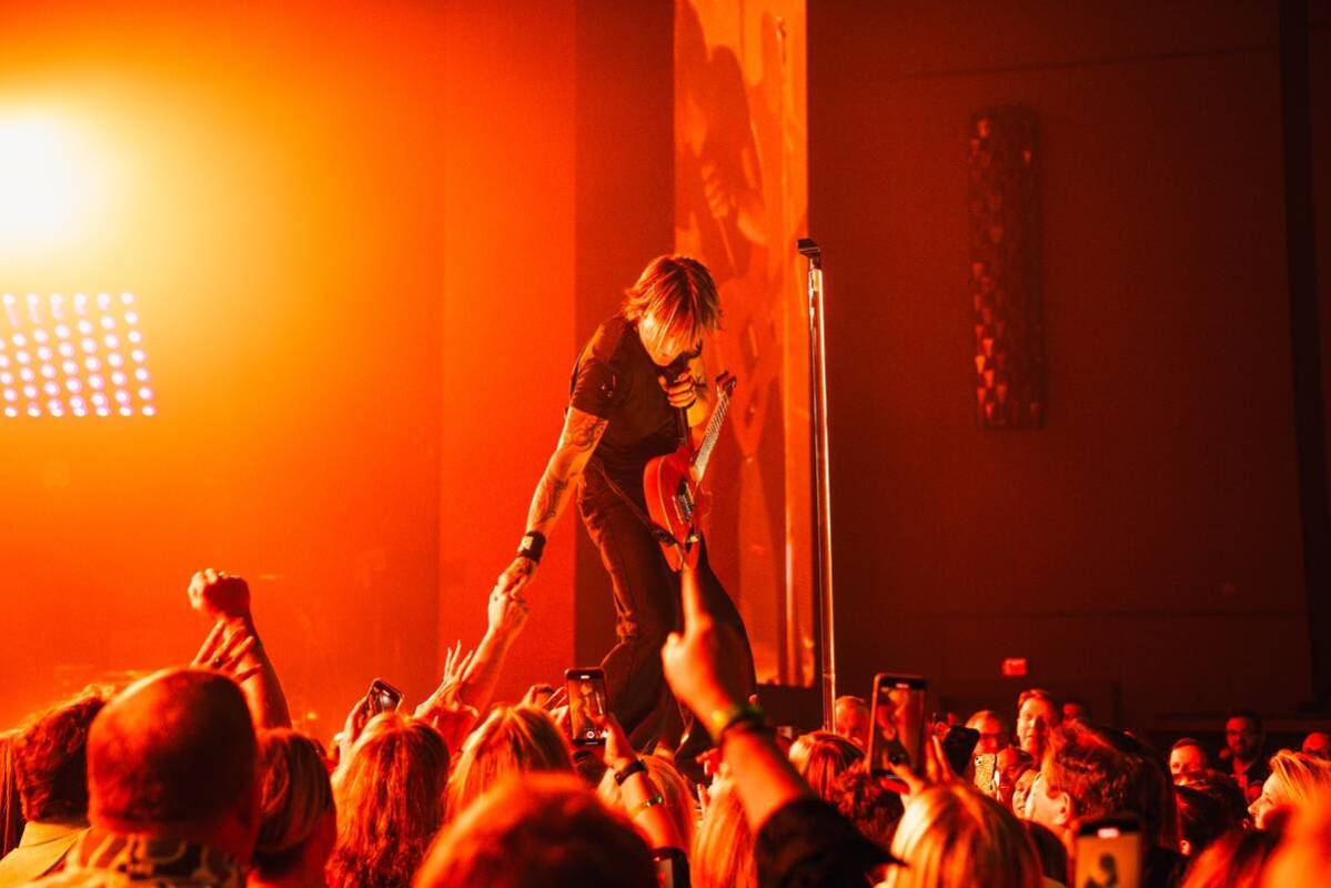 Keith Urban has premiered "High in Vegas" at Fontainebleau's BleauLive Theater. Urban is one of ...