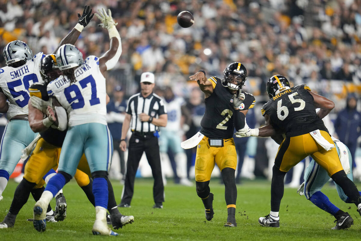 Pittsburgh Steelers quarterback Justin Fields (2) throws a pass against the Dallas Cowboys duri ...