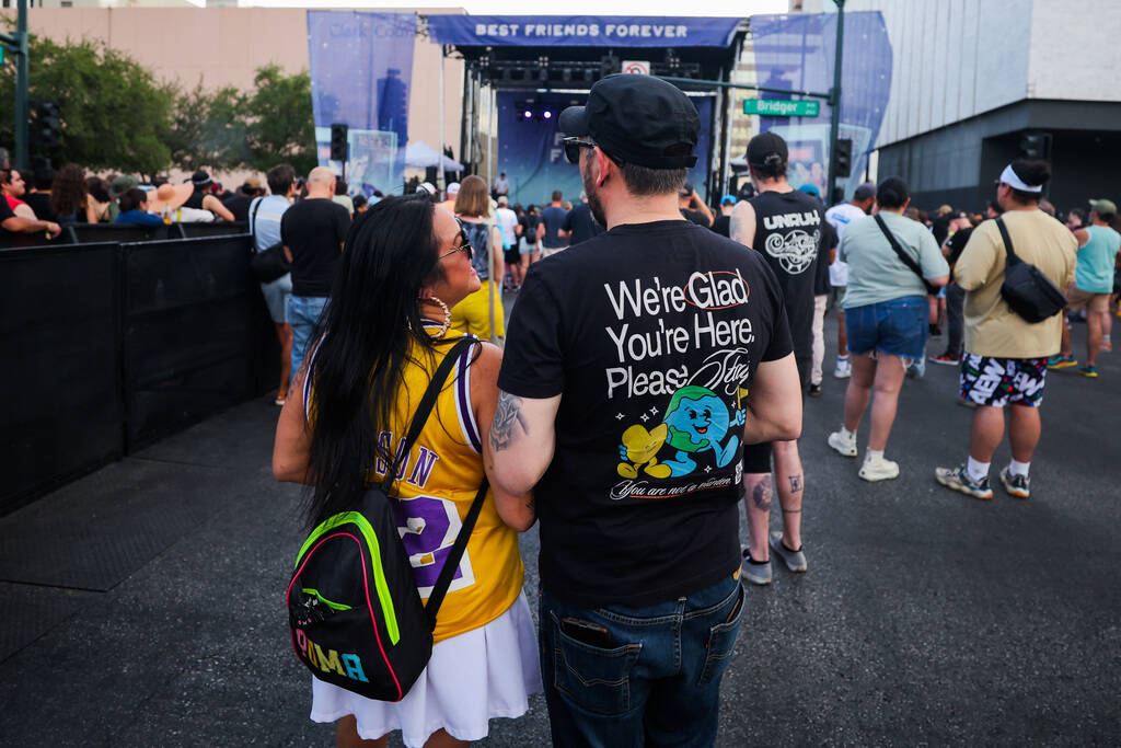 Elaine Gumamit, left, takes in a Vs Self set with Clint Atterberry during the Best Friends Fore ...