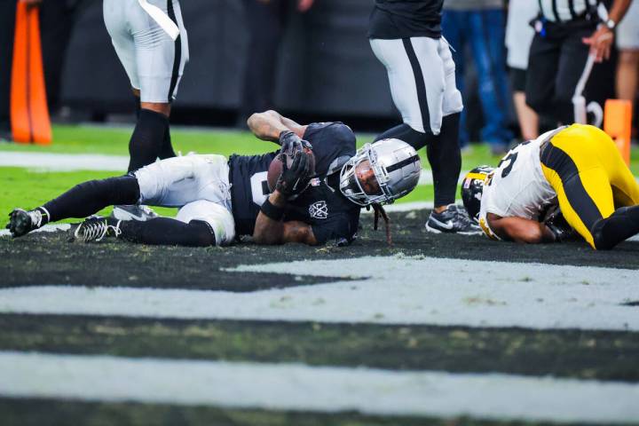 Raiders running back Ameer Abdullah (8) is down in the endzone with the ball during the second ...