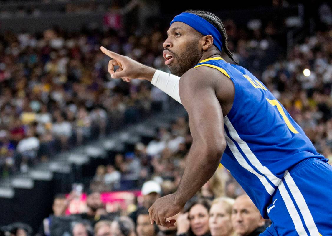 Golden State Warriors guard Buddy Hield (7) reacts after making a basket during the NBA preseas ...