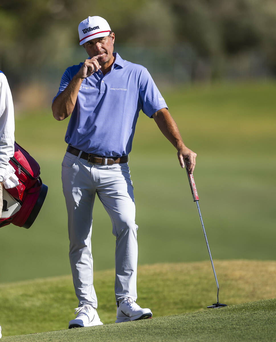 Kevin Kisner contemplates his next putt at hole #8 during the opening round of the Shriners Chi ...