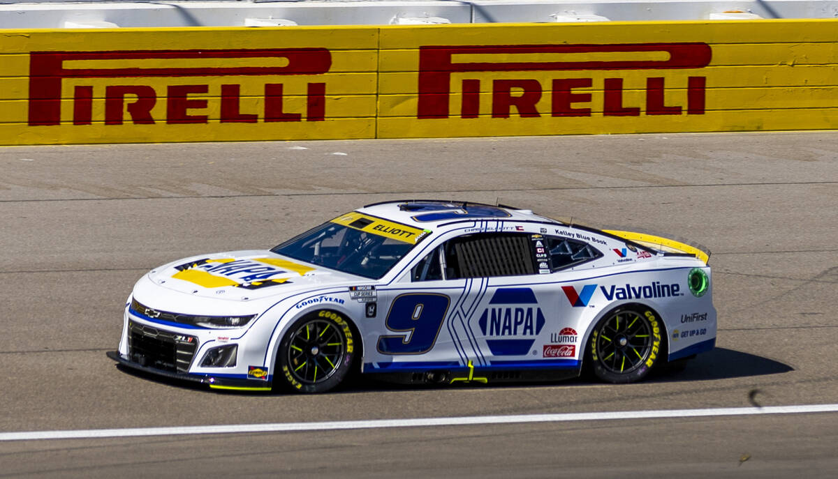 Chase Elliott (9) makes his way around the track during the NASCAR Cup Series practice session ...