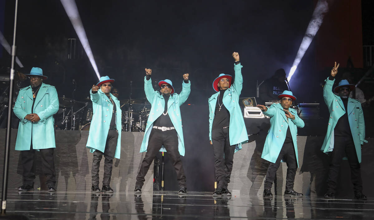 Bobby Brown, Ralph Tresvant, Ronnie DeVoe, Johnny Gill, Michael Bivins and Ricky Bell with New ...