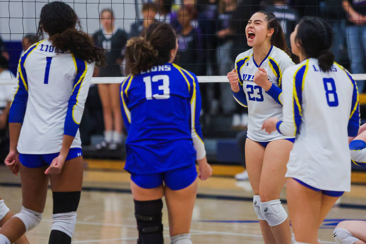 Sierra Vista setter Angelina DeGrange (23) celebrates with her teammates during a volleyball ma ...