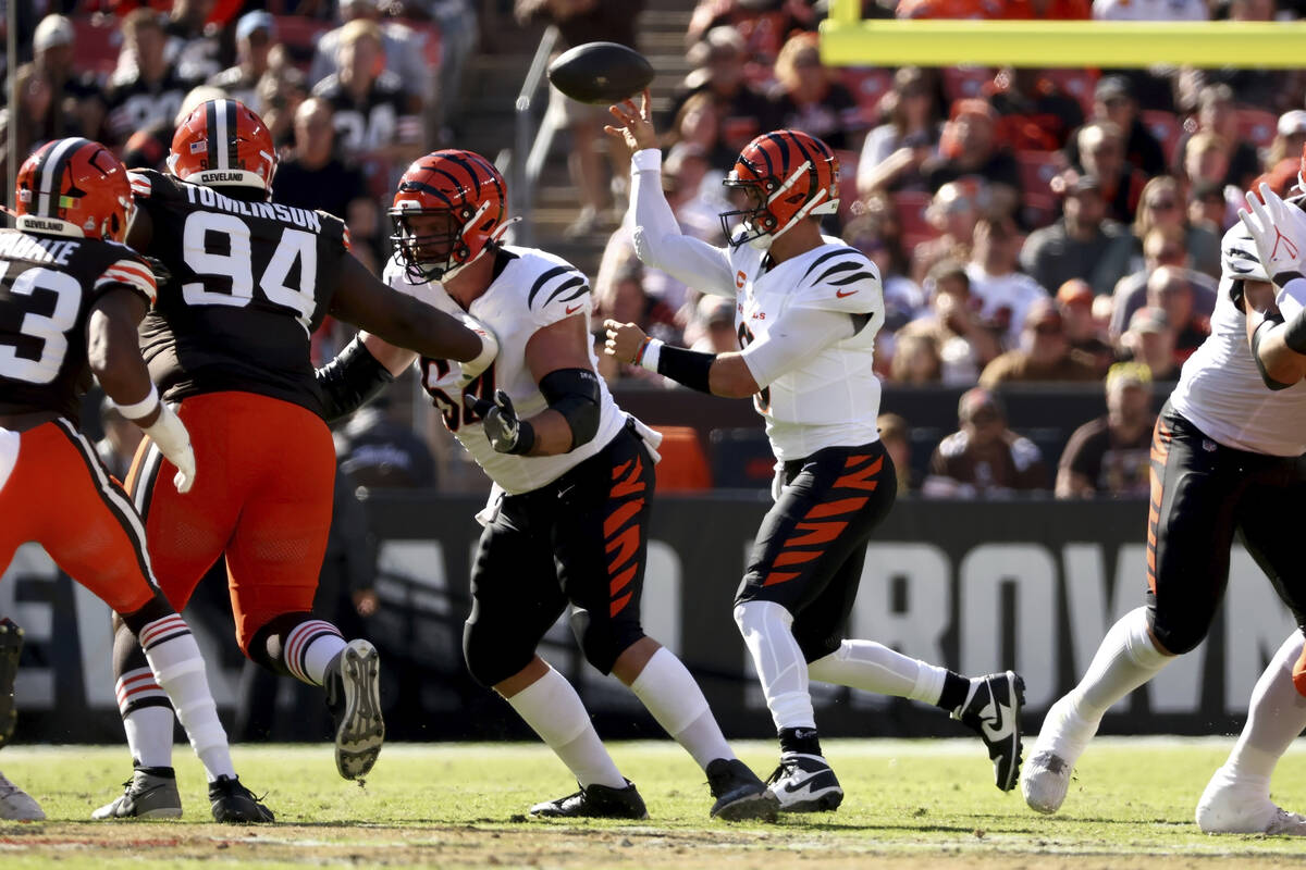 Cincinnati Bengals quarterback Joe Burrow (9) throws the ball during an NFL football game again ...