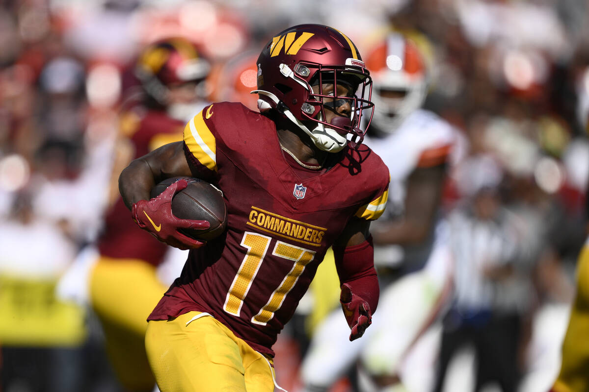 Washington Commanders wide receiver Terry McLaurin (17) in action during the second half of an ...