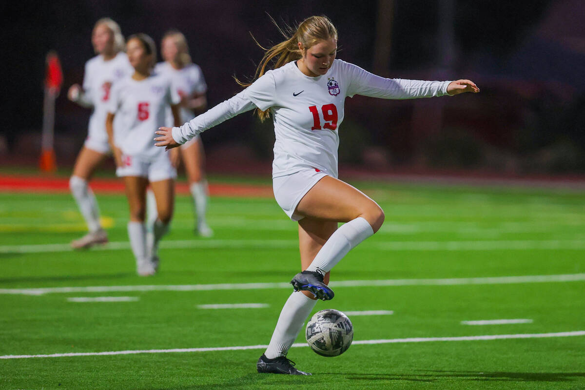 Coronado midfielder Katherine Russell kicks the ball during a Class 5A girls soccer quarterfina ...