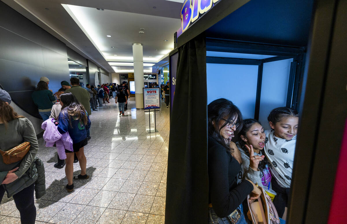 (From left) Lilly Claveria, 18, Lino Gutierrez, 19, Valerie Vendor, 17, and Evelyn Vendor, 10, ...