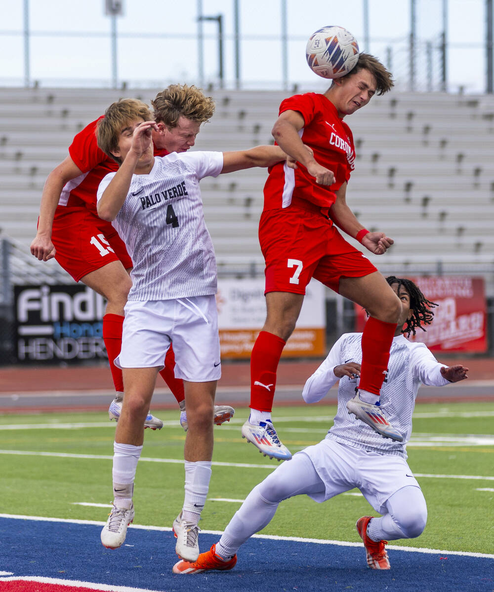 Coronado forward Austin Kiernan (7) heads the ball towards the goal past Palo Verde forward Luk ...