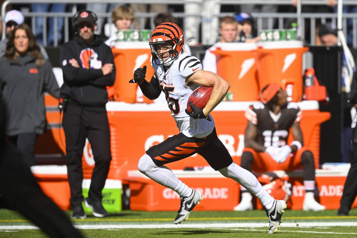 Cincinnati Bengals wide receiver Charlie Jones returns the opening kickoff for a touchdown in t ...