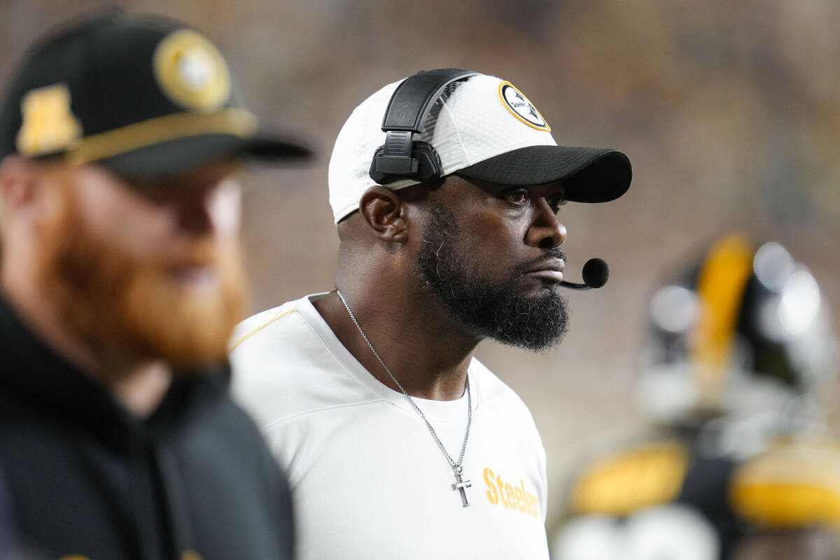 Pittsburgh Steelers head coach Mike Tomlin watches from the sideline in the first half of an NF ...