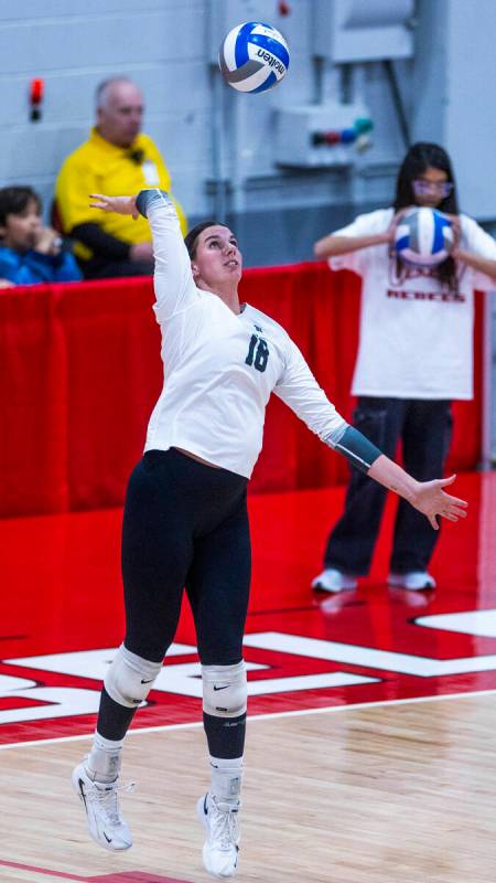 UNLV right side hitter Gabrielle Arretche-Ramos (18) serves the ball against San Jose State dur ...