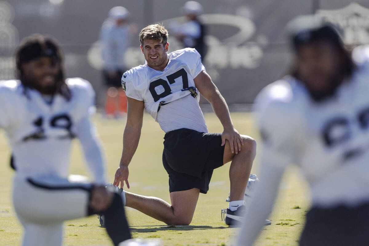 Raiders tight end Michael Mayer (87) warms up during the team’s practice on Wednesday, N ...