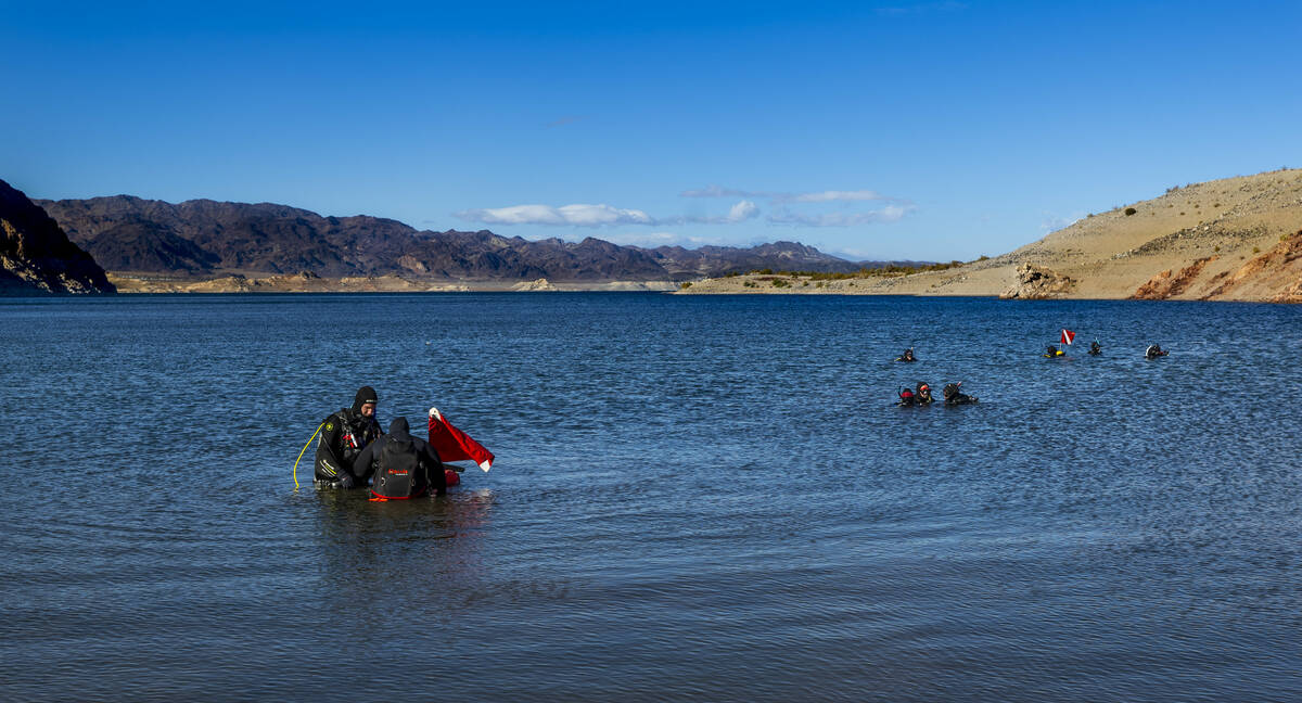 Sin City Scuba conducts an open water dive class in Kingman Wash at the Lake Mead National Recr ...