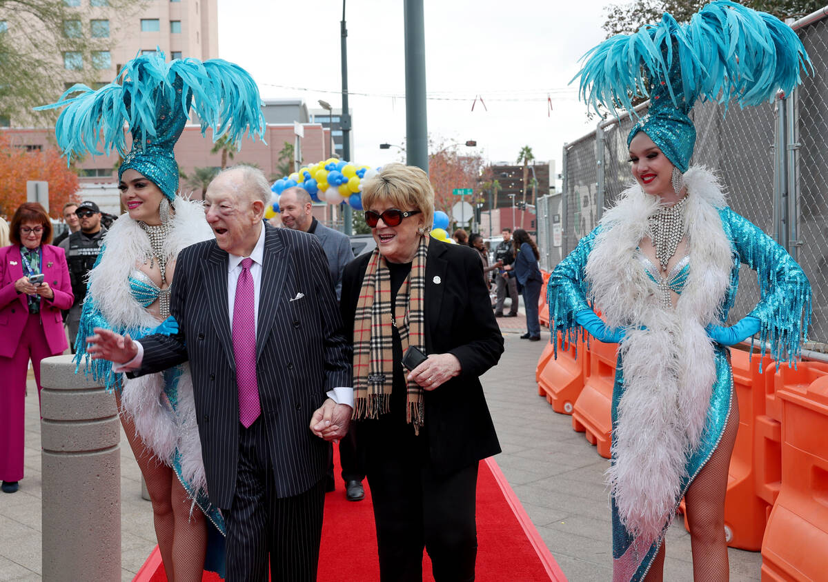 Las Vegas Mayor Carolyn Goodman former Mayor Oscar Goodman walk the red carpet with showgirls P ...