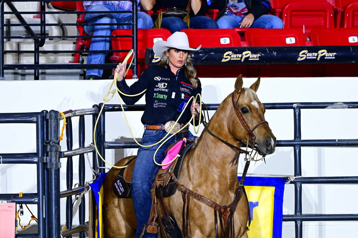 Jackie Crawford competes during the 2023 NFBR at the South Point. (WPRA photo by Rodeobum.com)