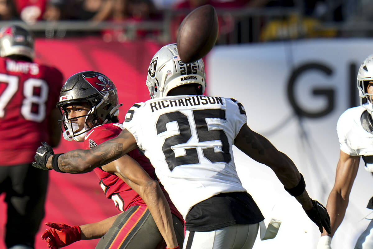 Tampa Bay Buccaneers wide receiver Jalen McMillan (15) misses the catch against Las Vegas Raide ...