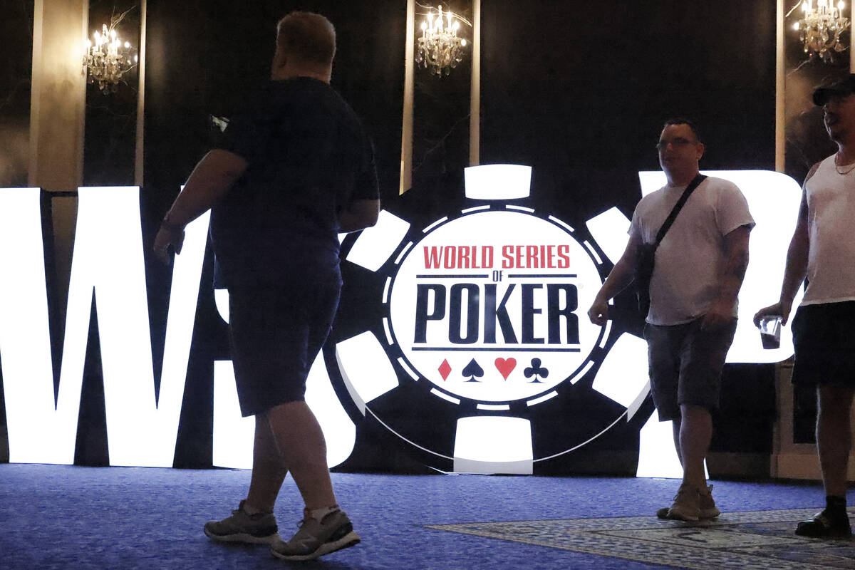 People arrive at Horseshoe hotel-casino during the first day of the World Series of Poker Main ...