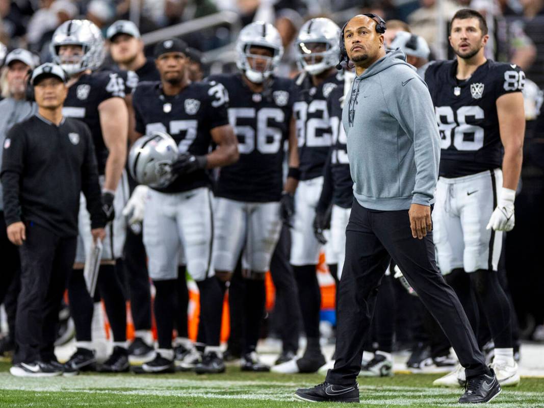 Raiders head coach Antonio Pierce watches a field goal attempt during the second half of the NF ...