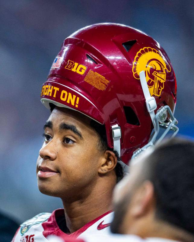 USC Trojans wide receiver Ja'Kobi Lane (8) has a little fun during a timeout late against the T ...