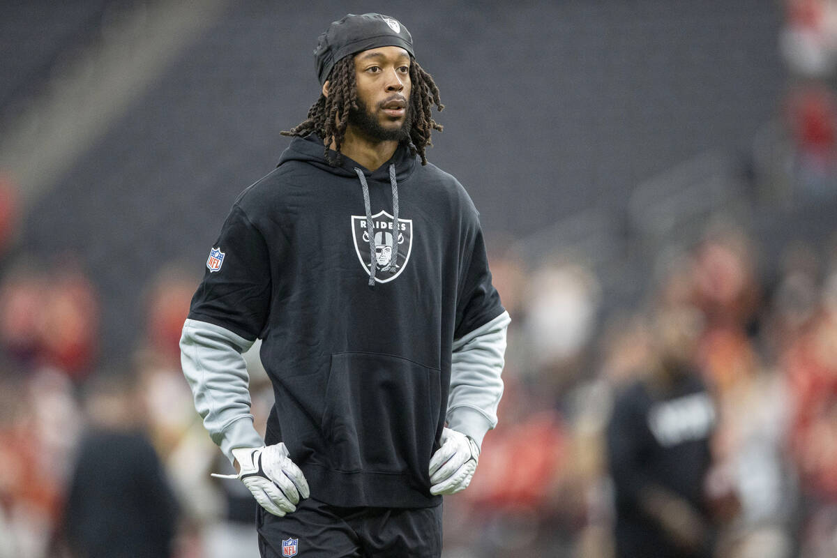 Raiders wide receiver Jakobi Meyers on the field for early warm-ups before an NFL game against ...