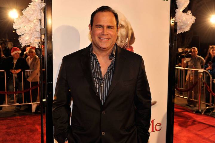 Actor Keith Middlebrook arrives at the premiere of 20th Century Fox's "Marley & Me&quo ...