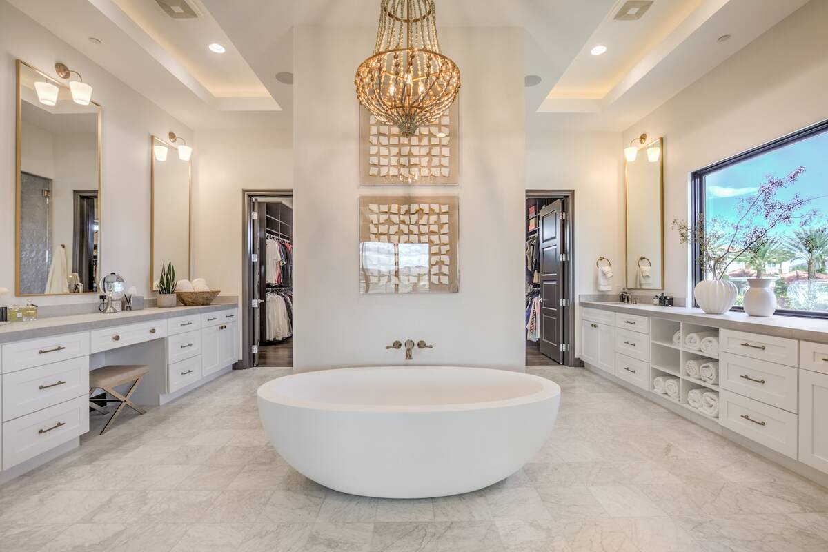 Master bath. (Keller Williams Realty Southwest)