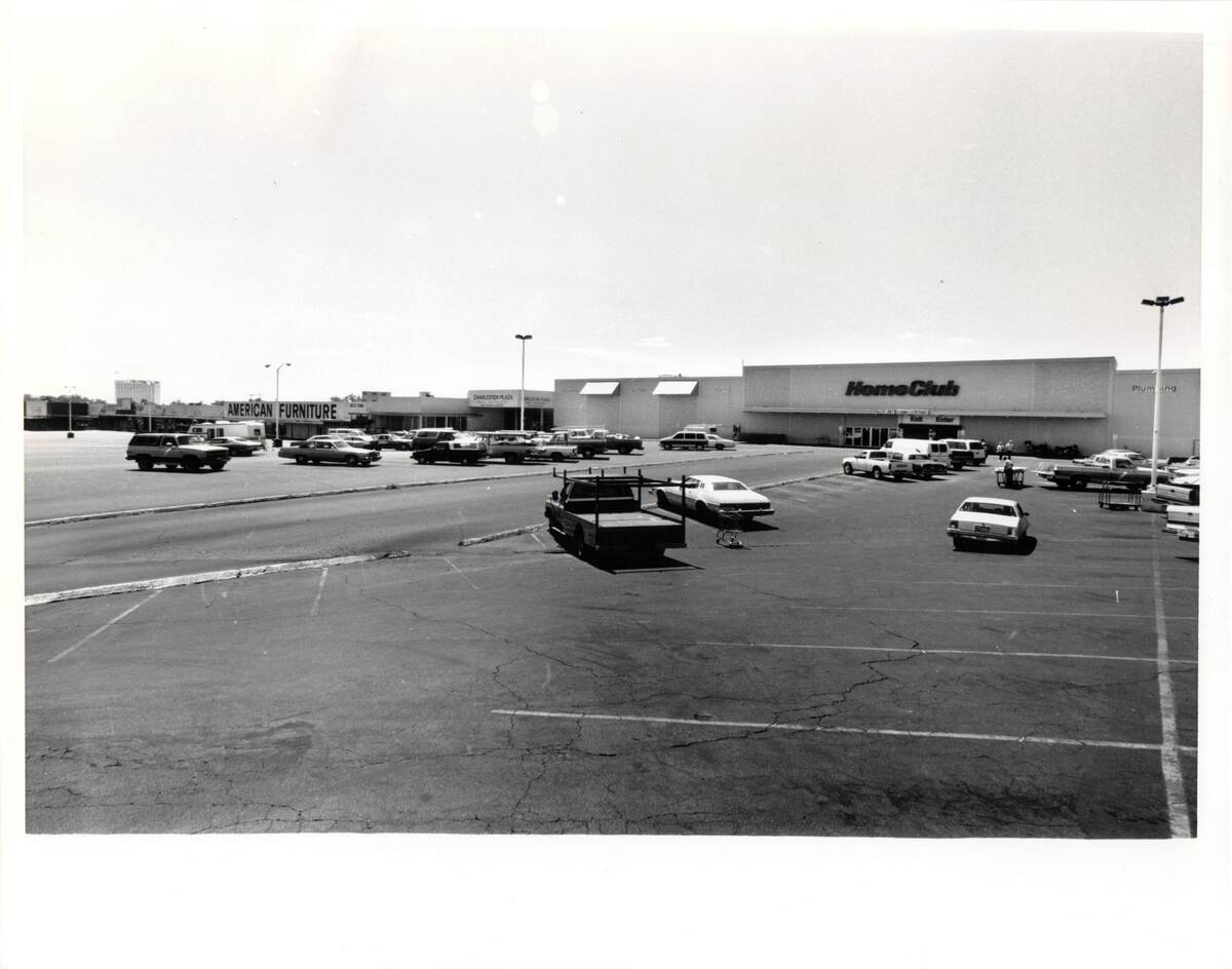 The Charleston Plaza, which may have been the first mall in Las Vegas, pictured in the 1960s. ( ...