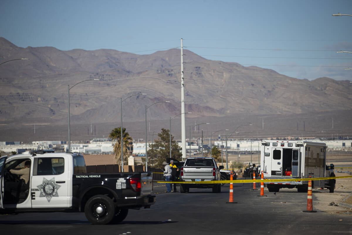 Las Vegas police investigate the scene of a homicide at the 2600 block of North Hollywood Boule ...