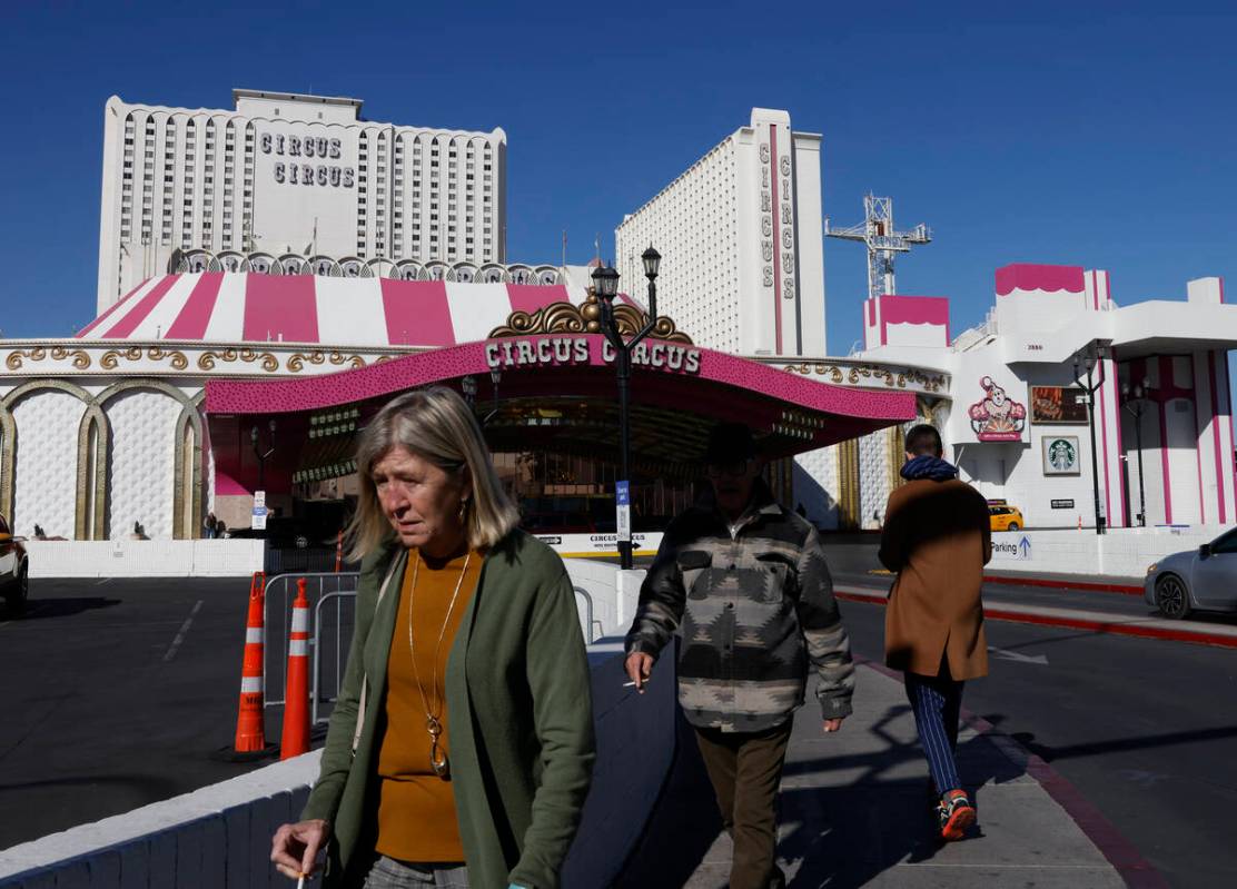 Pedestrians walk past Circus Circus, on Wednesday, Jan. 22, 2025, in Las Vegas. (Bizuayehu Tesf ...