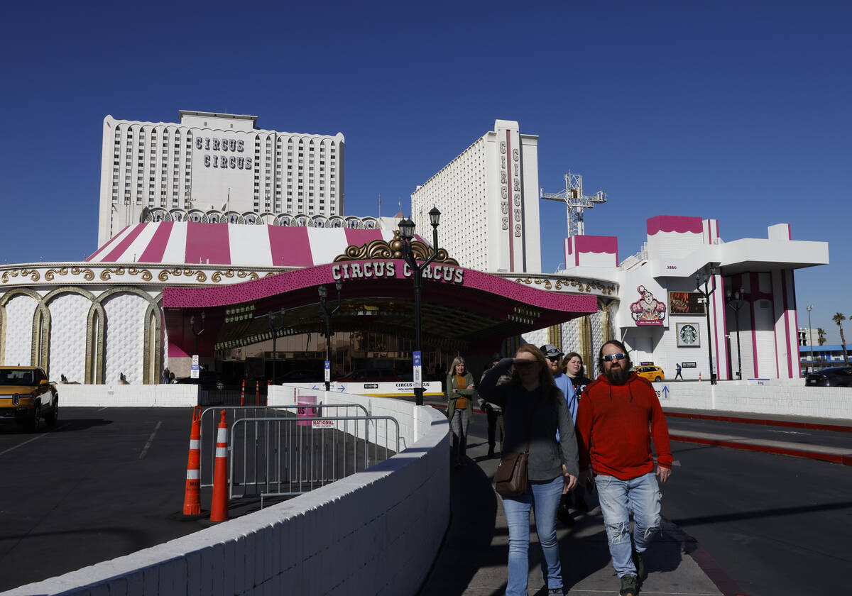 Pedestrians walk past Circus Circus, on Wednesday, Jan. 22, 2025, in Las Vegas. (Bizuayehu Tesf ...