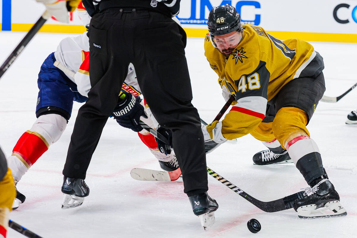 Golden Knights center Tomas Hertl (48) tracks the puck as it flies by him after a puck drop dur ...