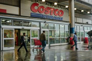 The membership fee requirement at Costco may make you think that Walmart is growing faster, but ...